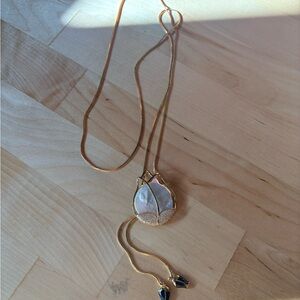 Elegant Gold and White Pendant Necklace
